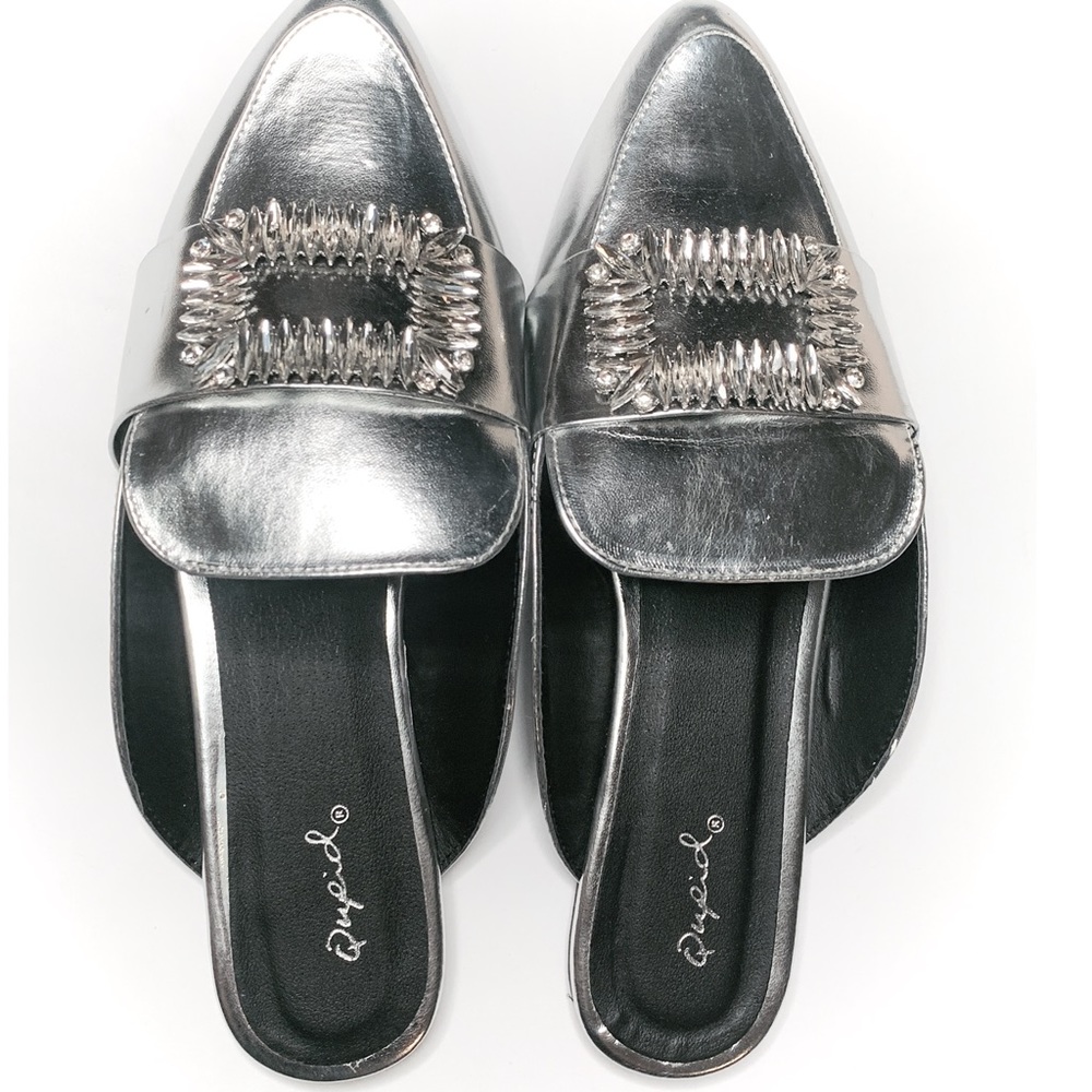 Qupid Women's SWIRL-104 Mule Silver 8.5 US